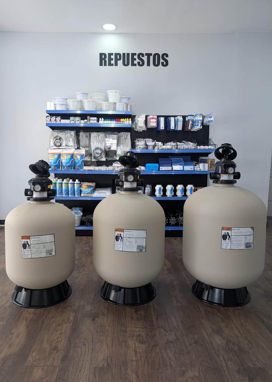 Interior Pool Center 2